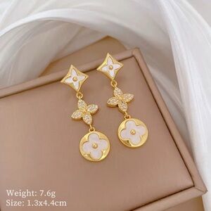 Chic Gold and White Floral Dangle Earrings